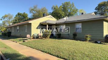 featured image of 717 15th St Sw