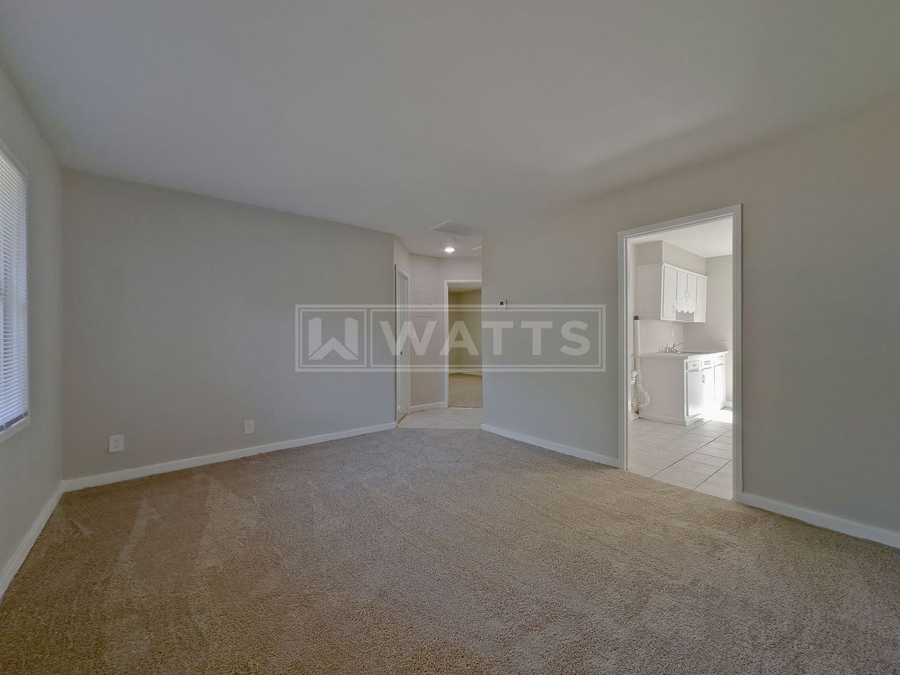 717 15th St Sw - Photo 3 of 11