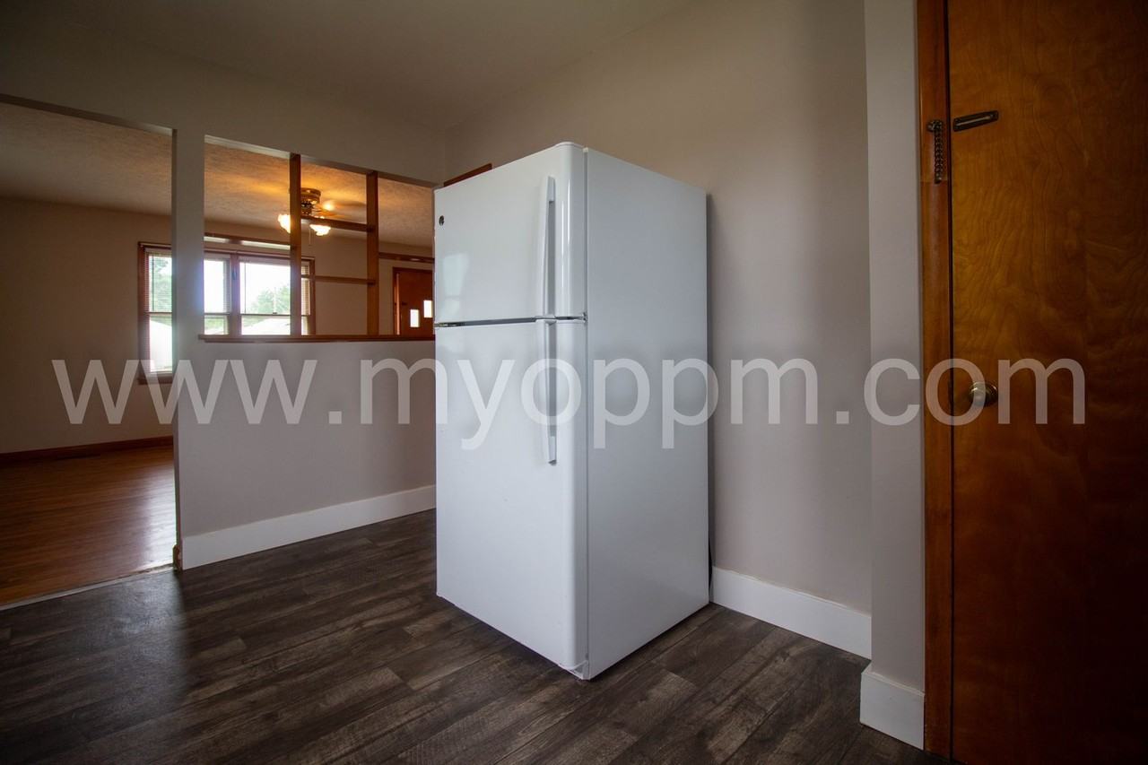 1700 Avenue G - Photo 5 of 15
