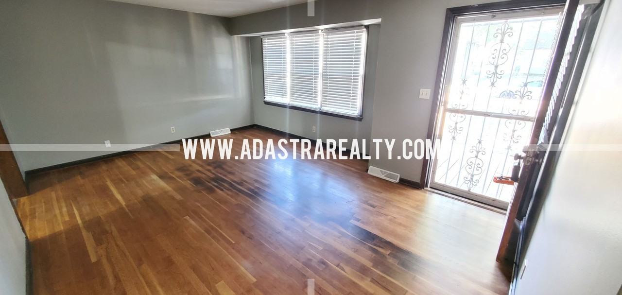 13214 Craig Ave - Photo 4 of 16