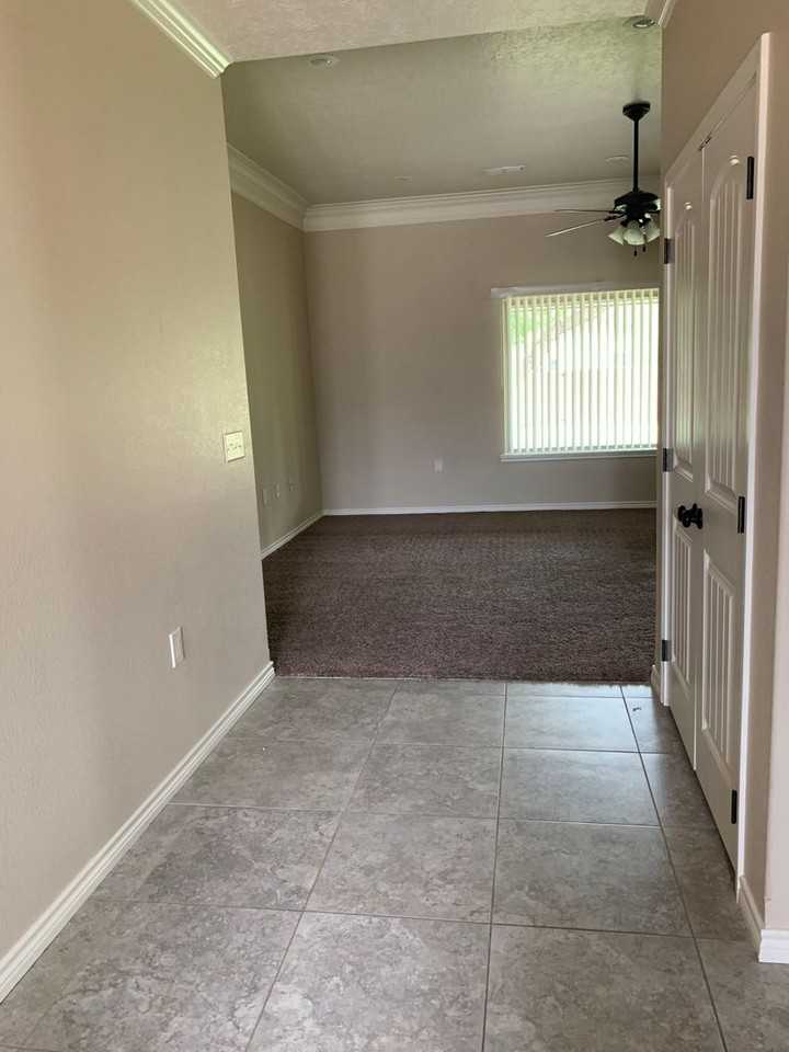 1610 S Globe Ave - Photo 3 of 16