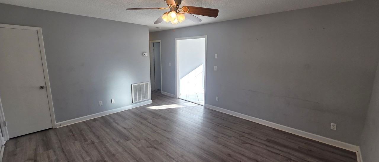 619 Green Tree Dr - Photo 3 of 24