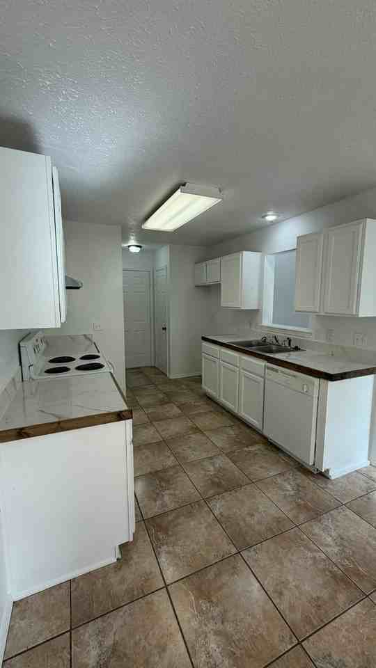 3834 W Kay Pointe Blvd - Photo 6 of 20