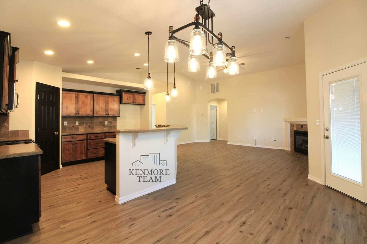 544 Lakerose Loop - Photo 4 of 11
