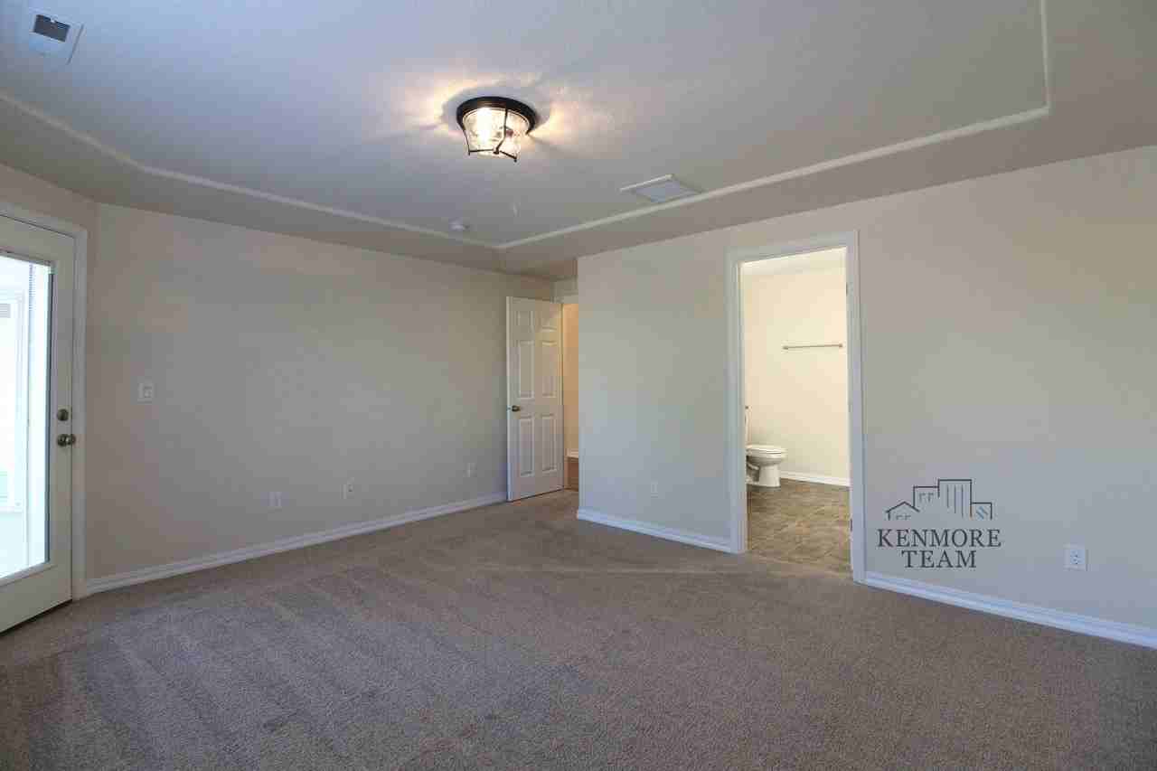 544 Lakerose Loop - Photo 6 of 11