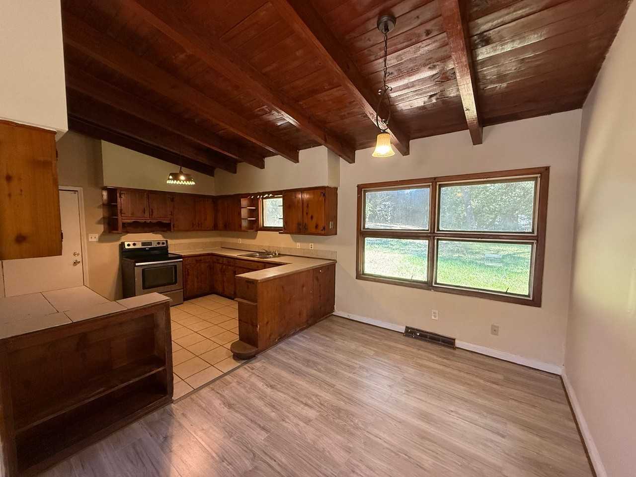 432 Claradon Ave - Photo 5 of 15