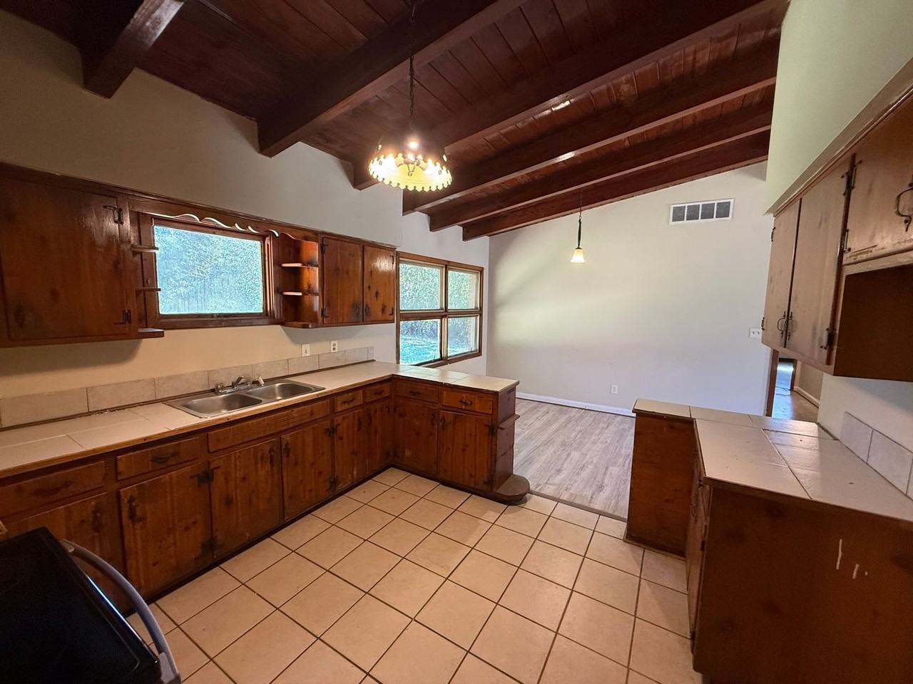 432 Claradon Ave - Photo 7 of 15