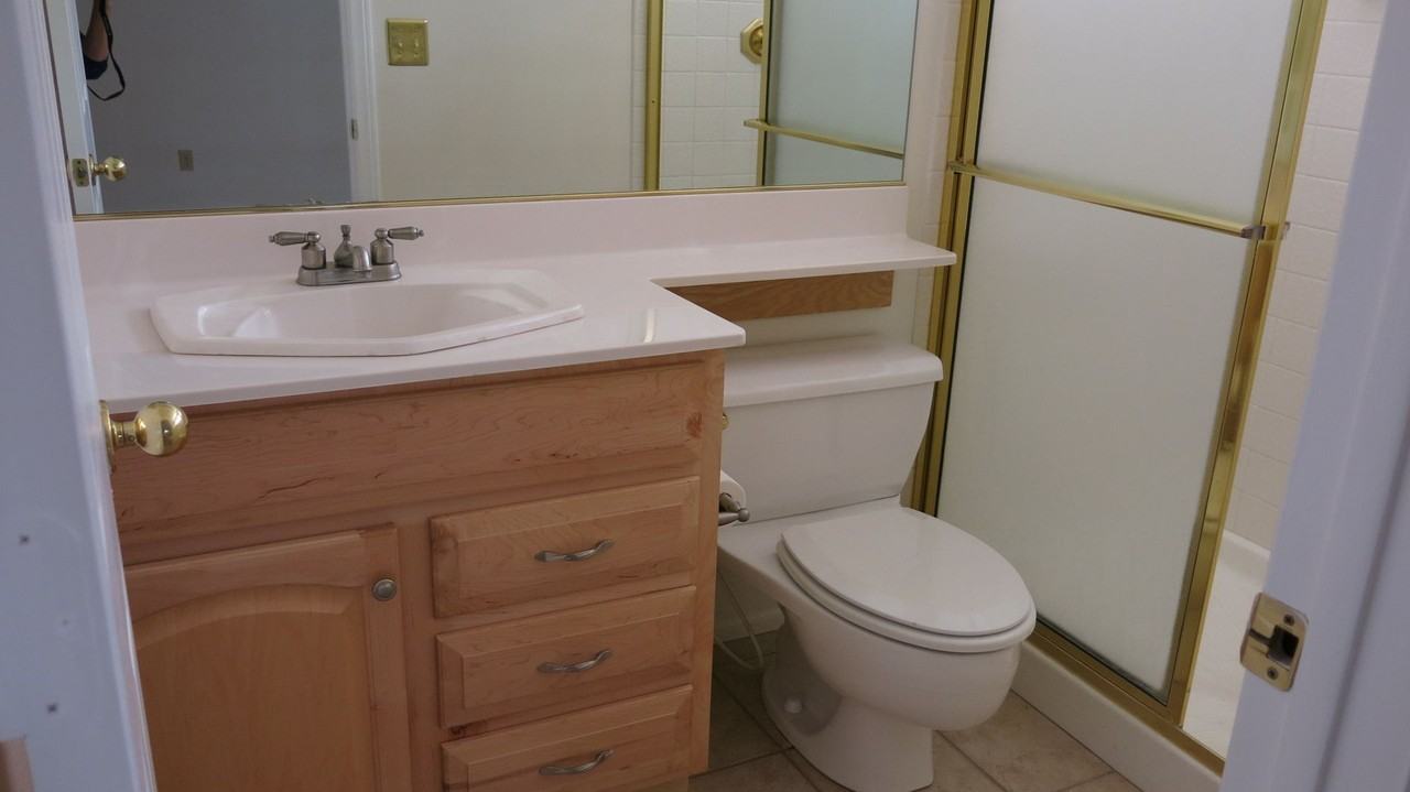 1650 Riviera Ct - Photo 5 of 25