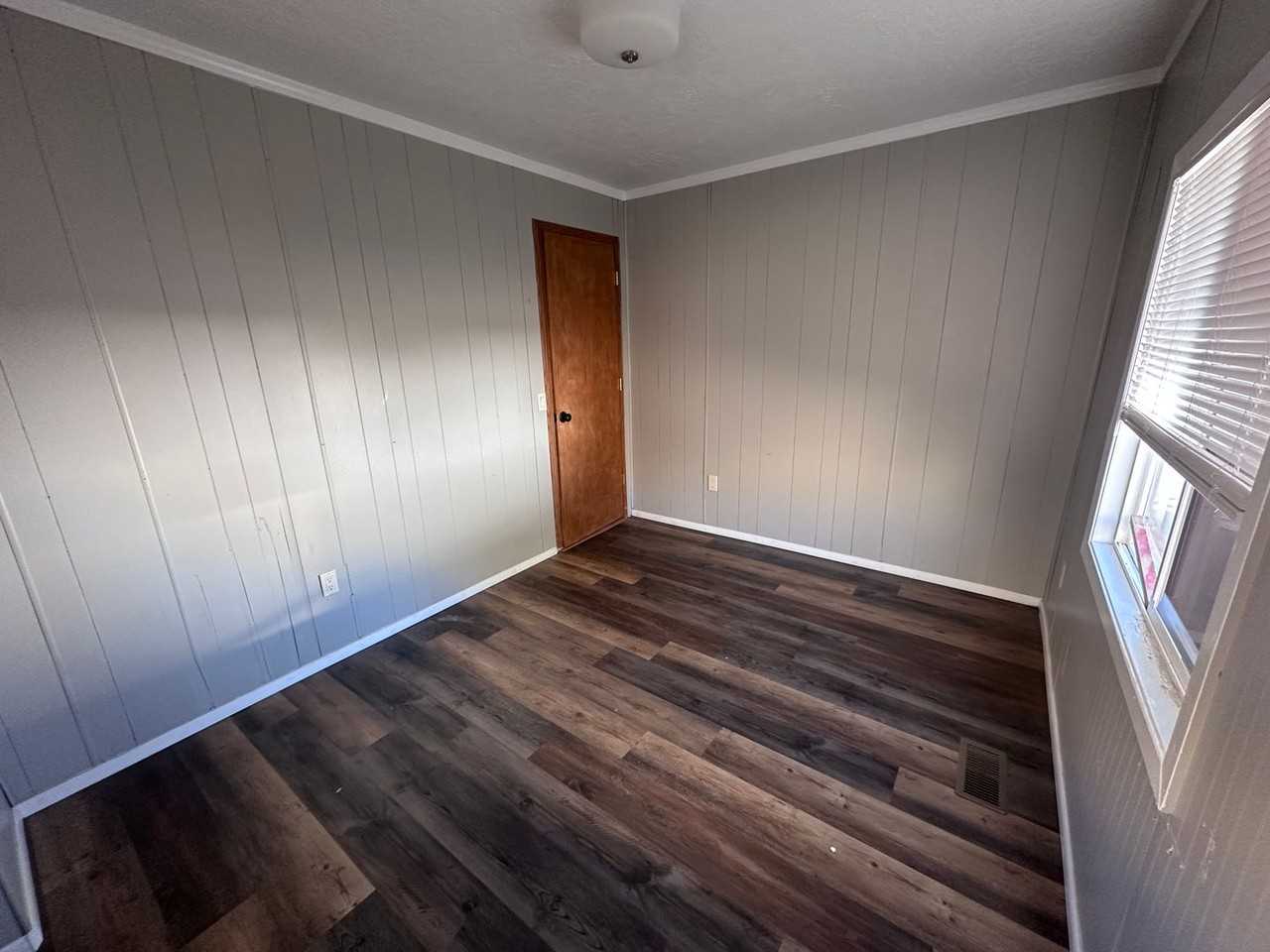 2615 Ne Lindell Ln - Photo 5 of 7