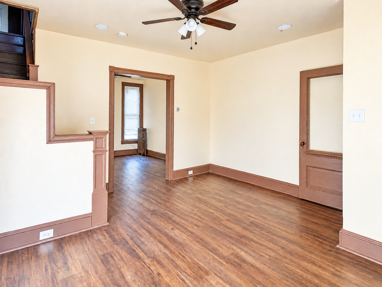 4033 N Franklin St - Photo 2 of 29