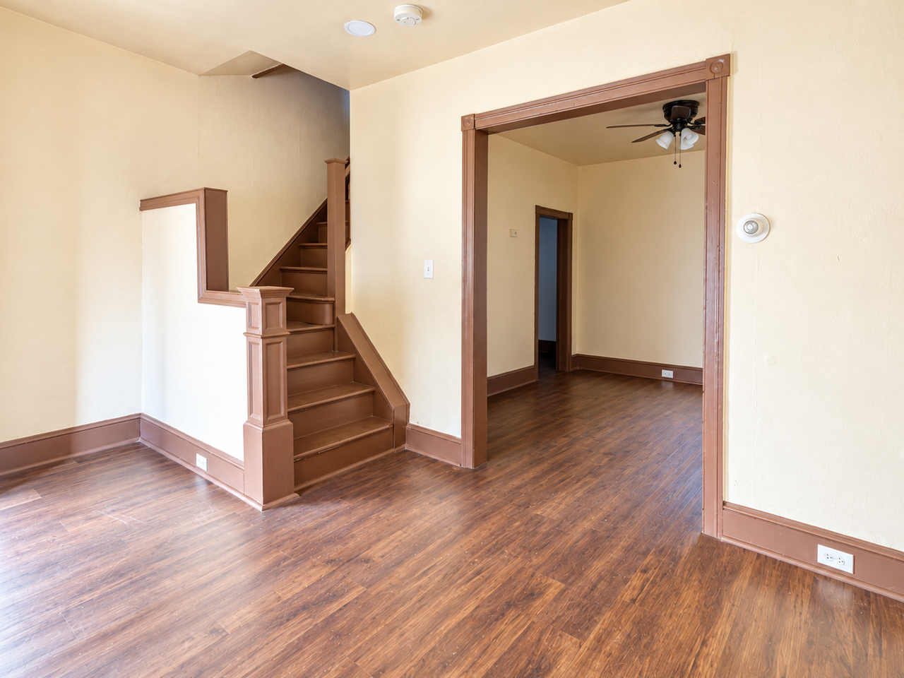 4033 N Franklin St - Photo 4 of 29