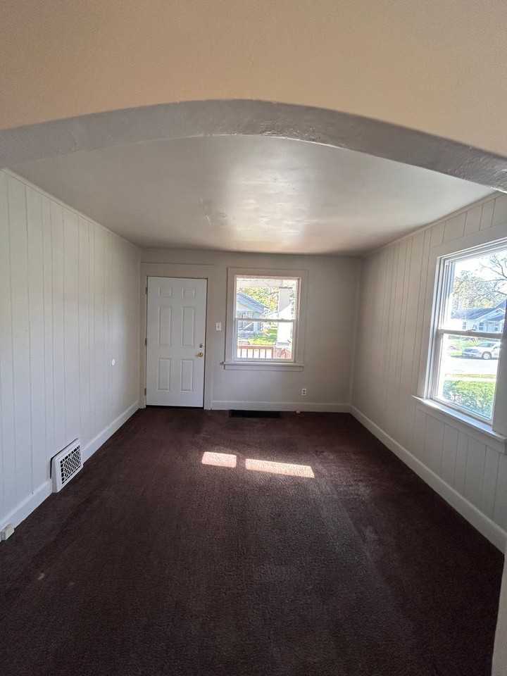 3324 Plaza Dr - Photo 4 of 6