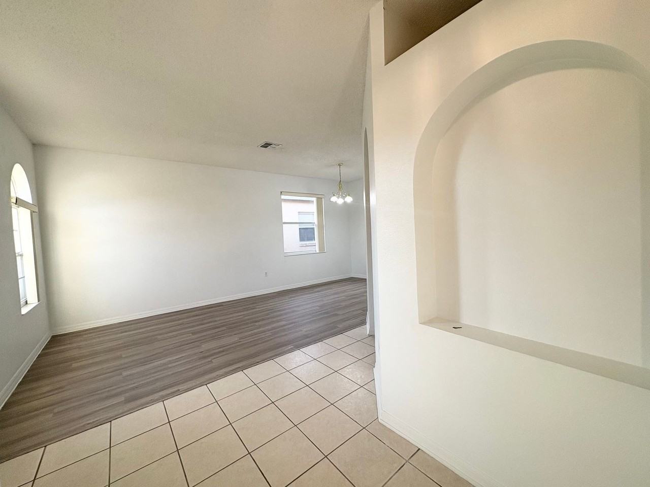 9995 Shadow Creek Dr - Photo 2 of 26