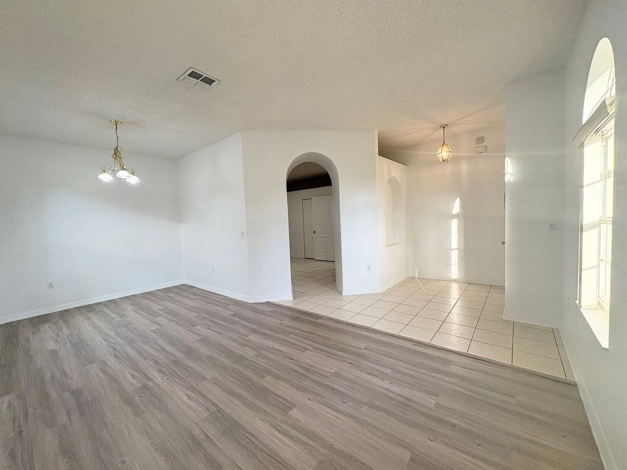 9995 Shadow Creek Dr - Photo 4 of 26
