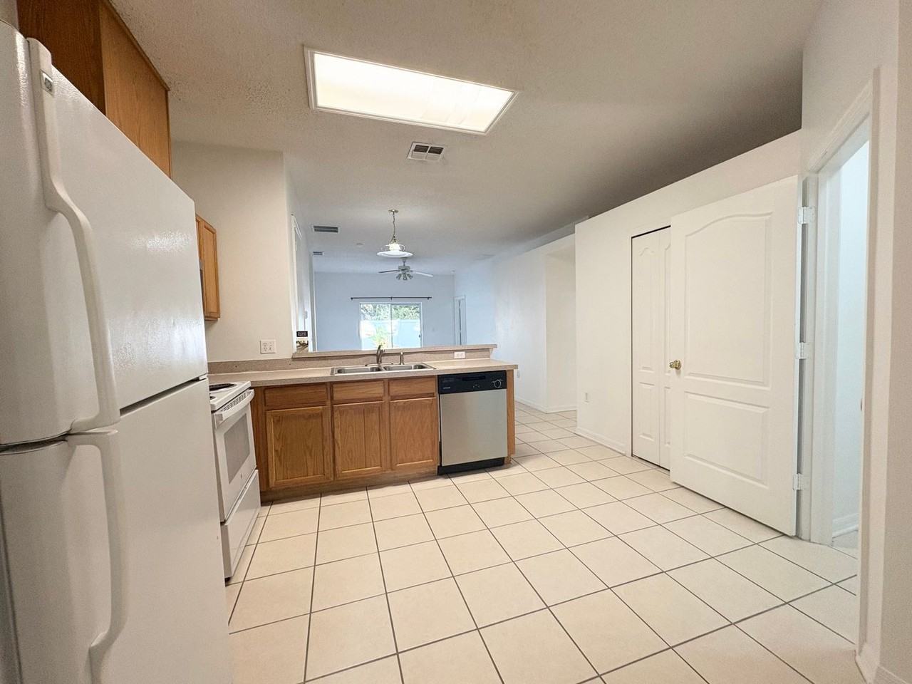 9995 Shadow Creek Dr - Photo 6 of 26