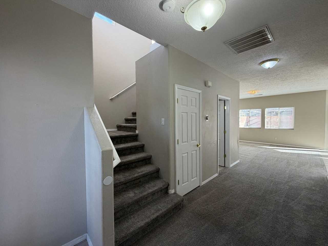 7008 Tree Line Ave Nw - Photo 5 of 44
