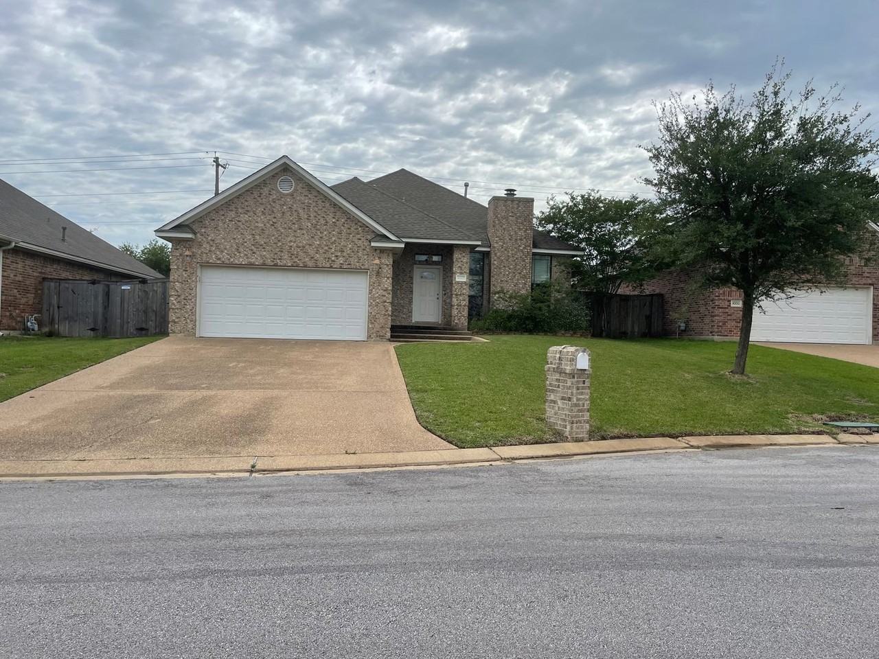 4002 Bittern Dr - Photo 2 of 19