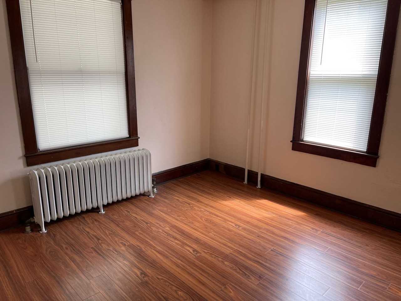 413 Winmer St - Photo 2 of 8