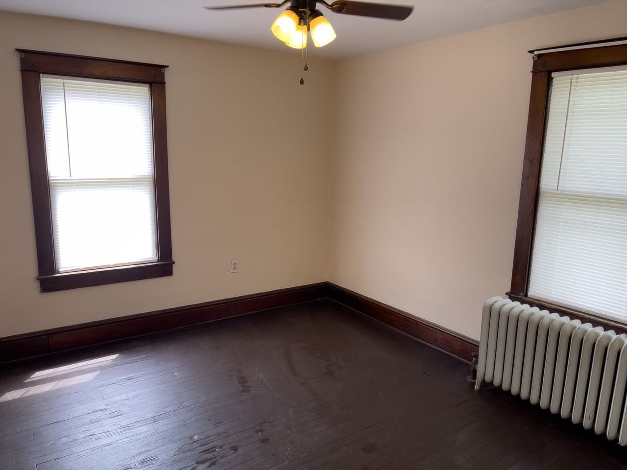 413 Winmer St - Photo 5 of 8