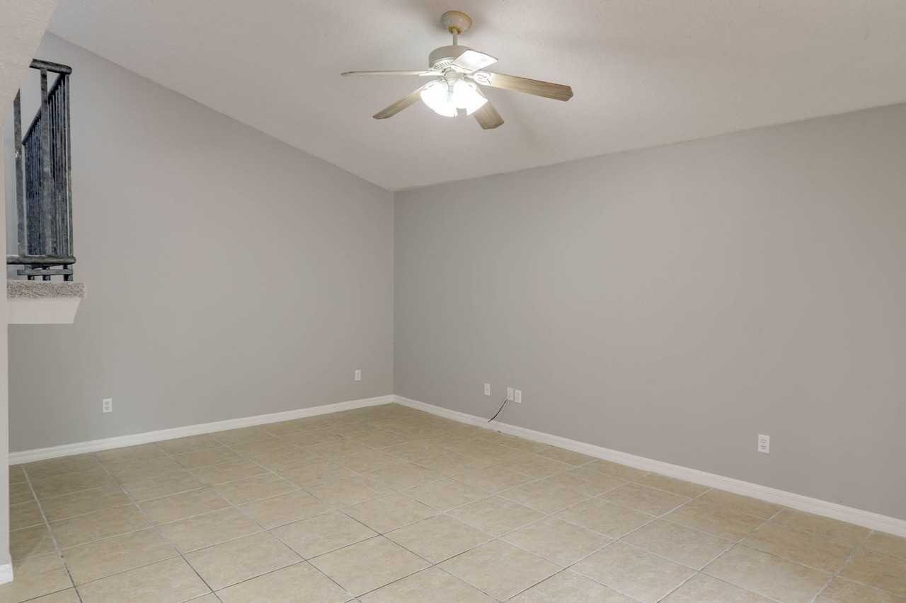 1818 Vicksburg Way #1818 - Photo 5 of 16