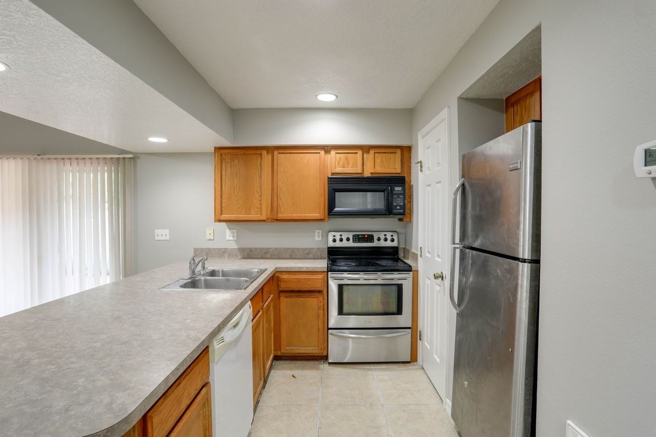 1818 Vicksburg Way #1818 - Photo 6 of 16