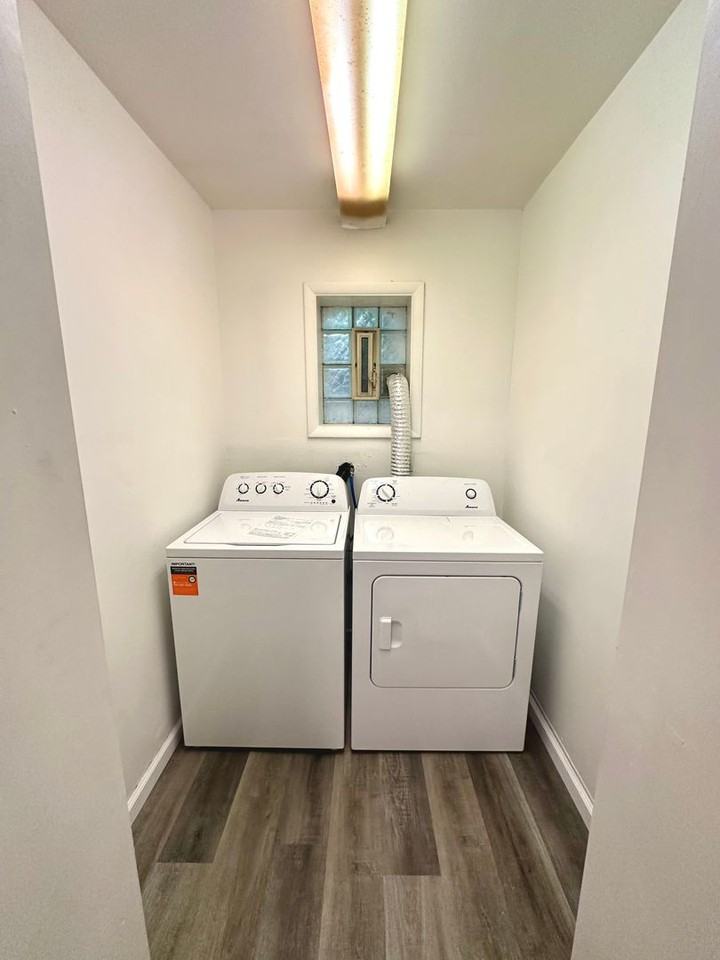 2343 S Braddock Ave - Photo 7 of 10