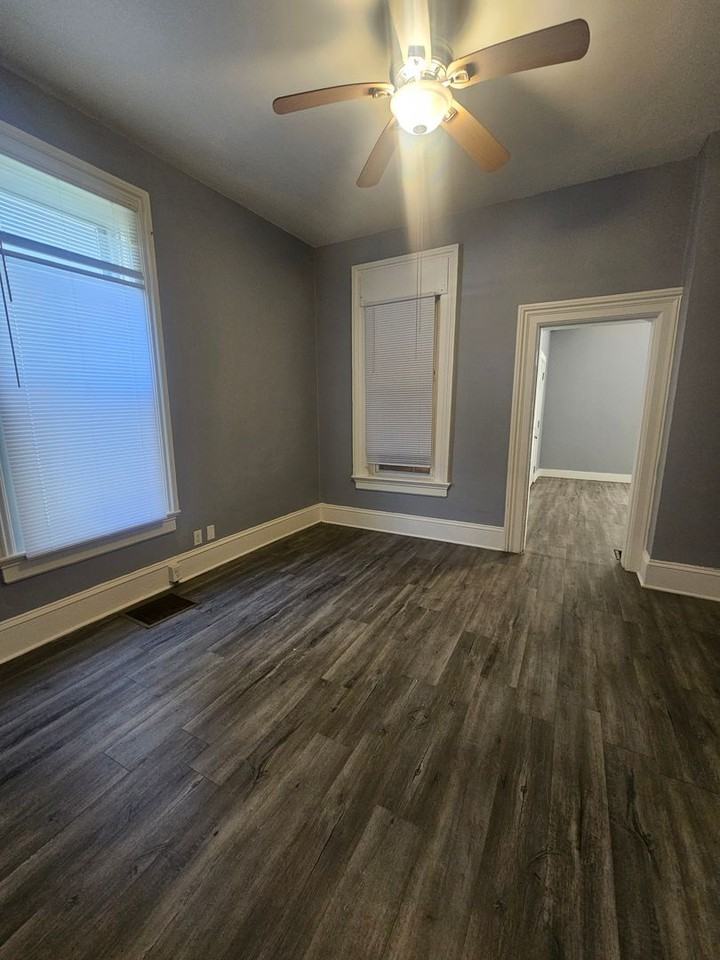 1308 4th Ave - Photo 4 of 18