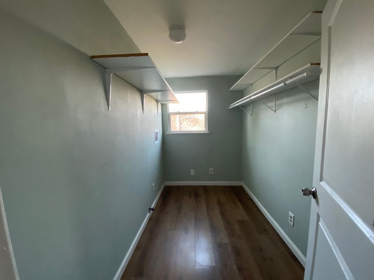 7468 Lander Ave - Photo 6 of 16