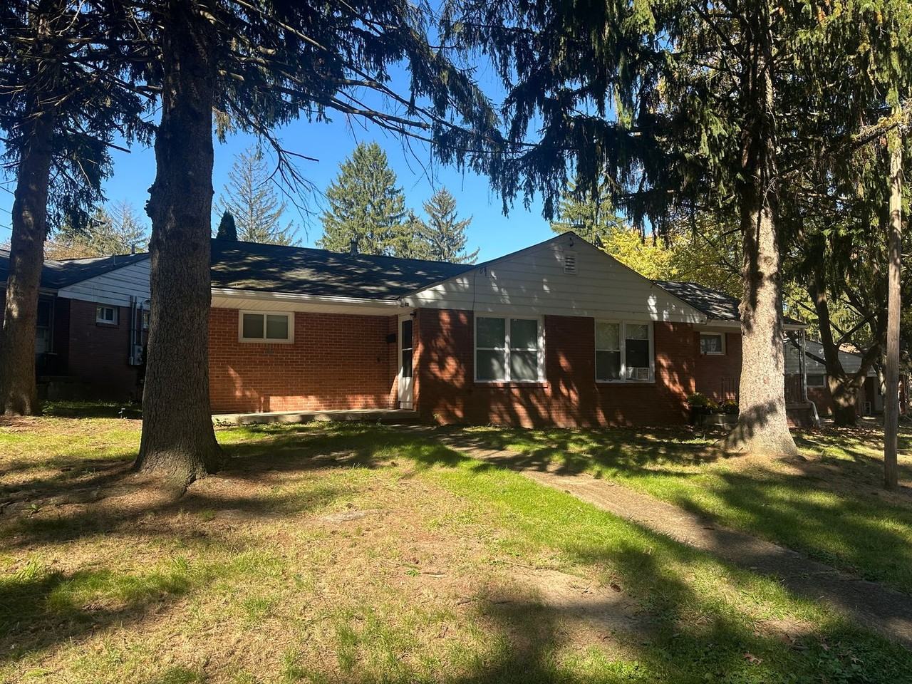 17 Crescent Dr - Photo 2 of 14