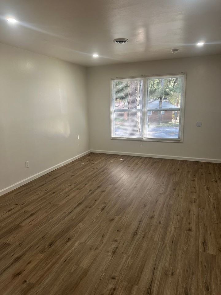 17 Crescent Dr - Photo 5 of 14