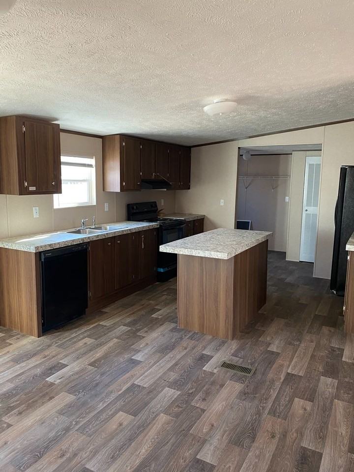 174 Valley Rd - Photo 3 of 19
