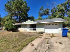 featured image of 810 Short St