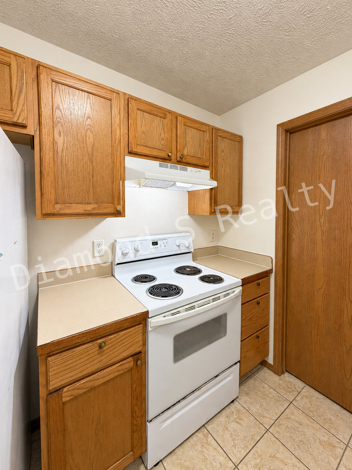5660 S Stonegate Ave - Photo 7 of 15