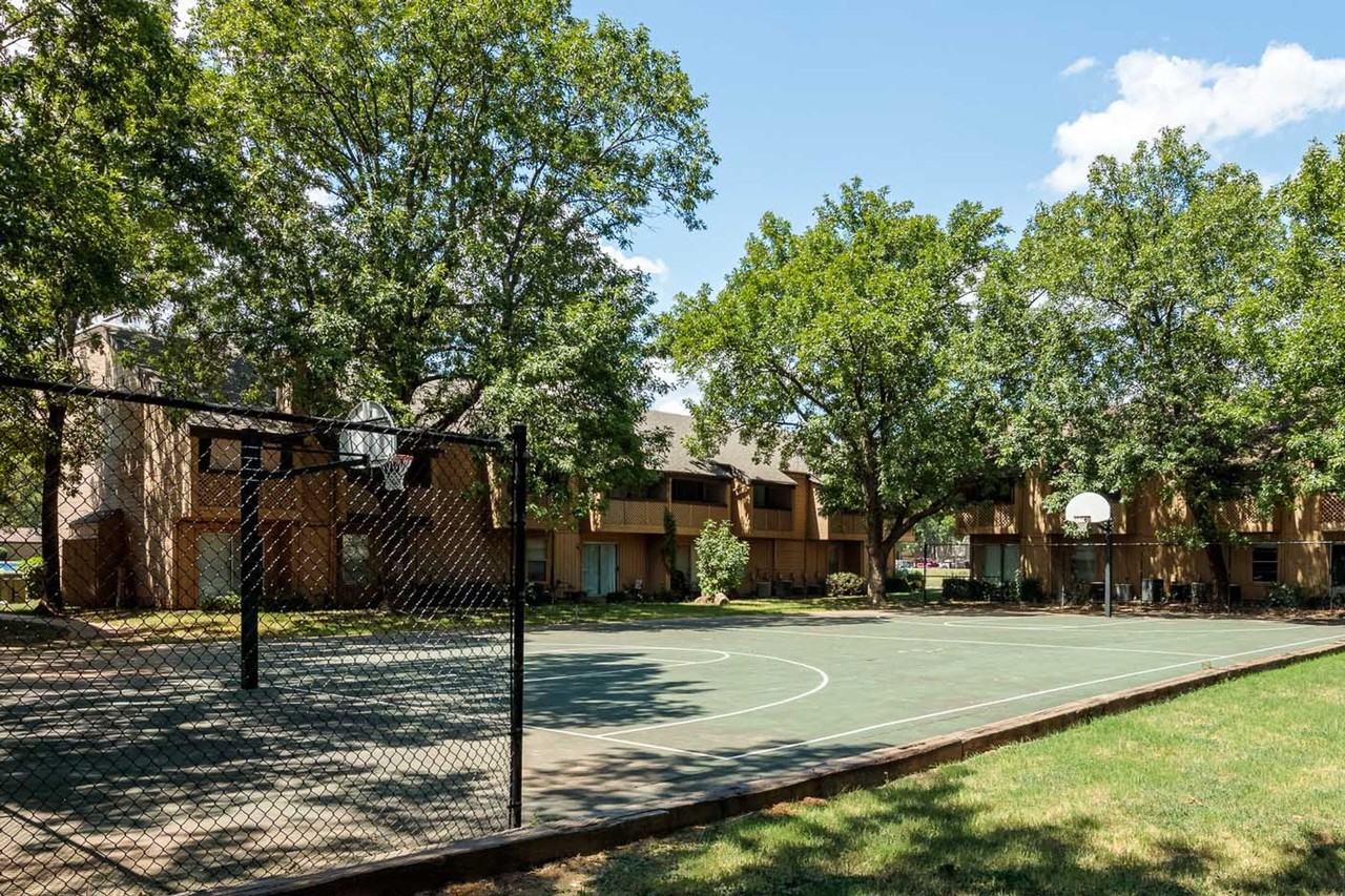 Pheasant Run Apartments - Photo 5 of 30
