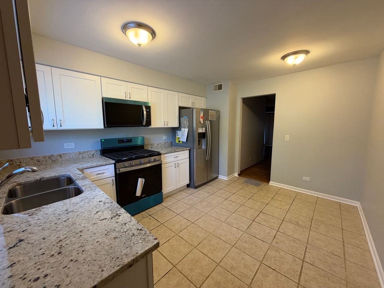 493 Leslie Ct #102 - Photo 2 of 34