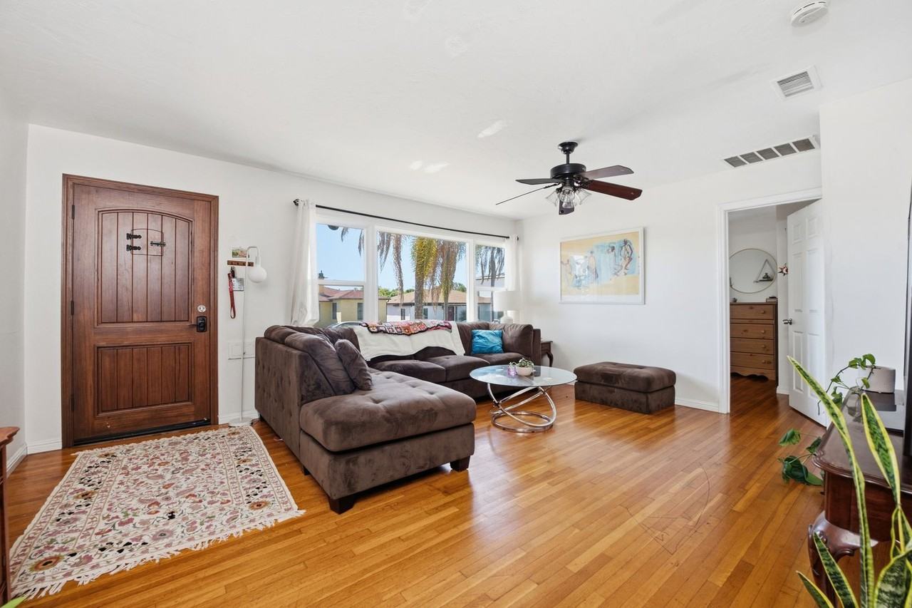 6210 Pembroke Dr - Photo 2 of 21