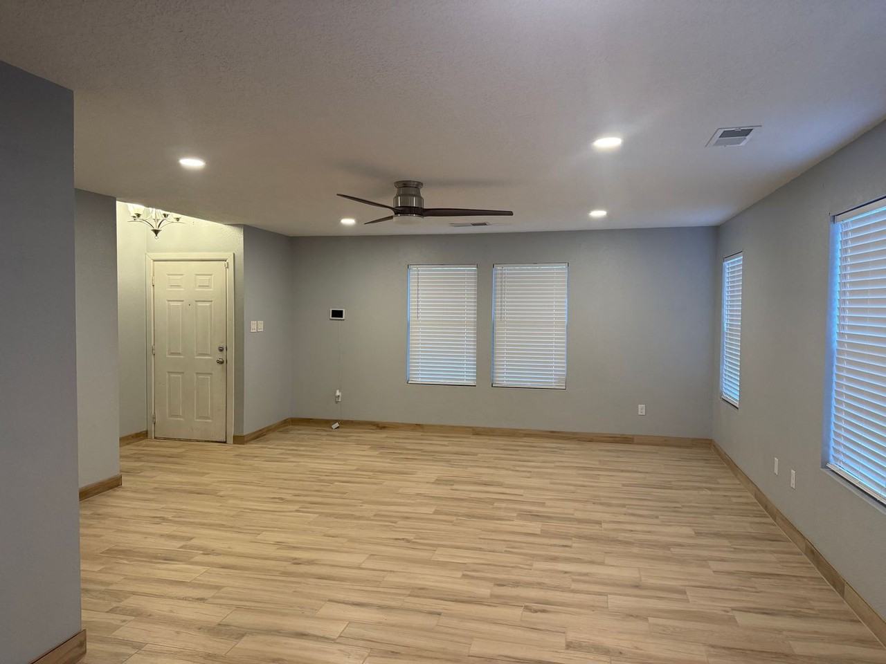 4115 Rowe Ave Nw - Photo 2 of 16