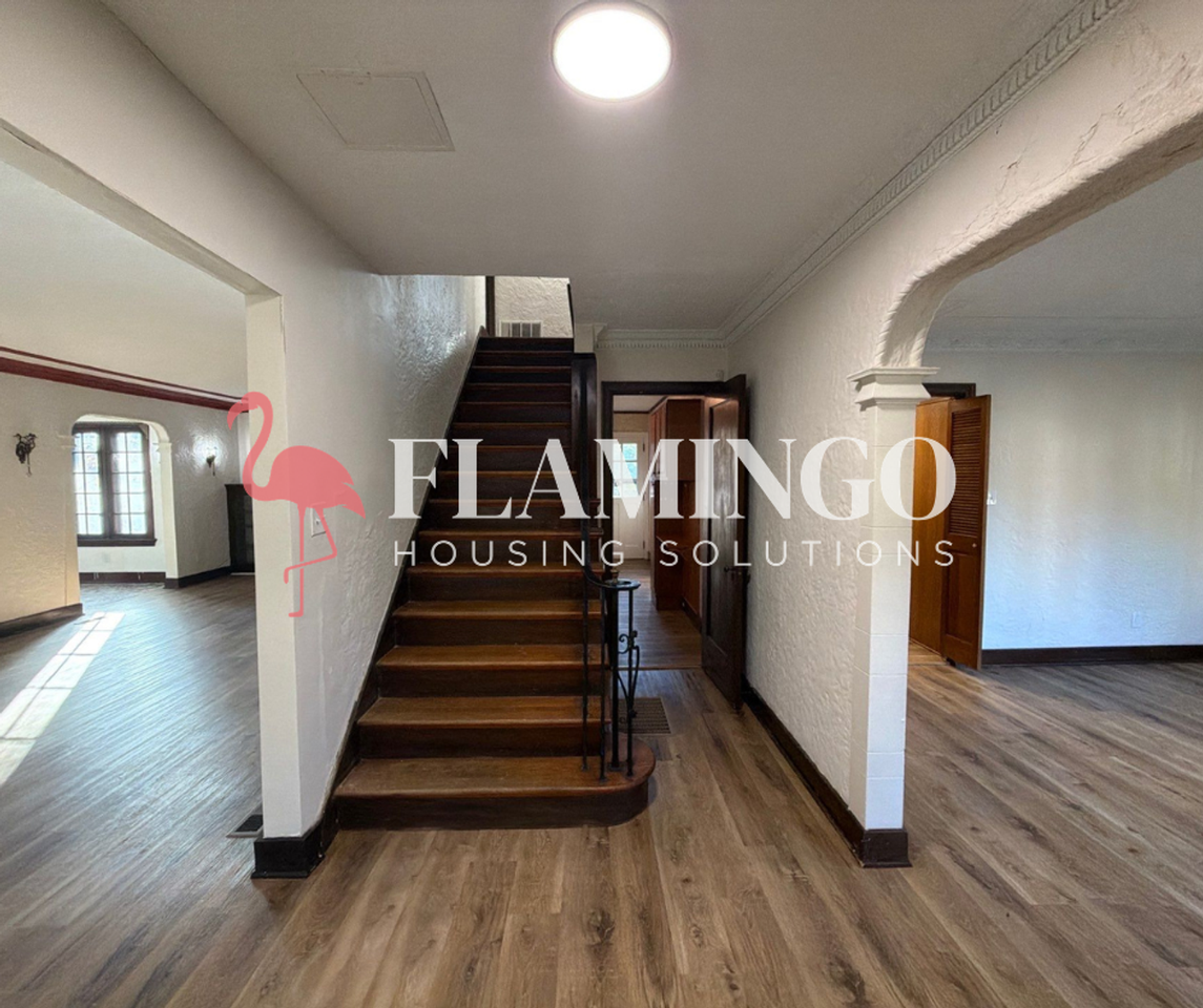 424 Brookside Dr - Photo 2 of 26