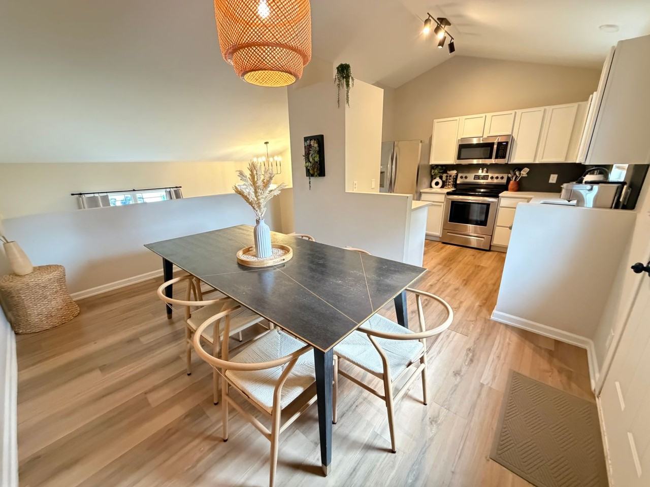 19521 Laci St - Photo 2 of 18