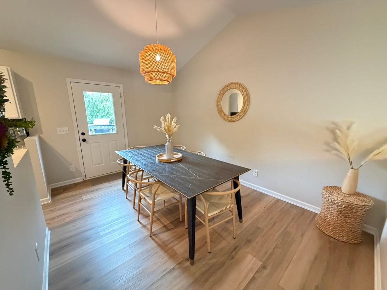 19521 Laci St - Photo 6 of 18
