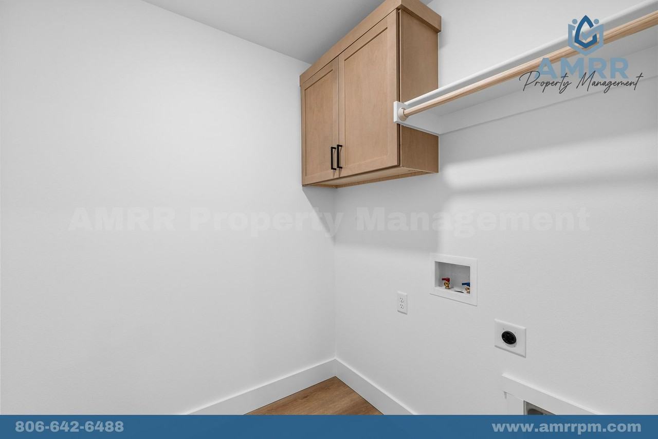 1806 Farmer St - Photo 5 of 39