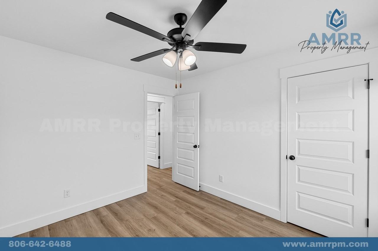 1806 Farmer St - Photo 6 of 39
