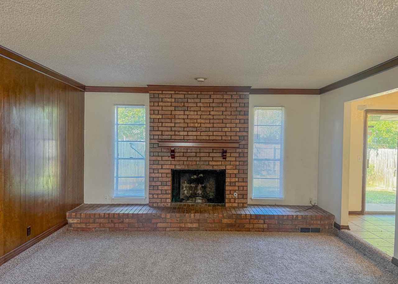 7223 Edenborough Dr - Photo 2 of 19
