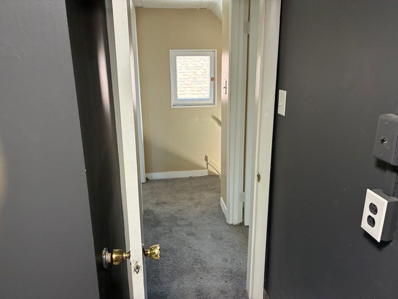 1202 Crescent Ave - Photo 6 of 10
