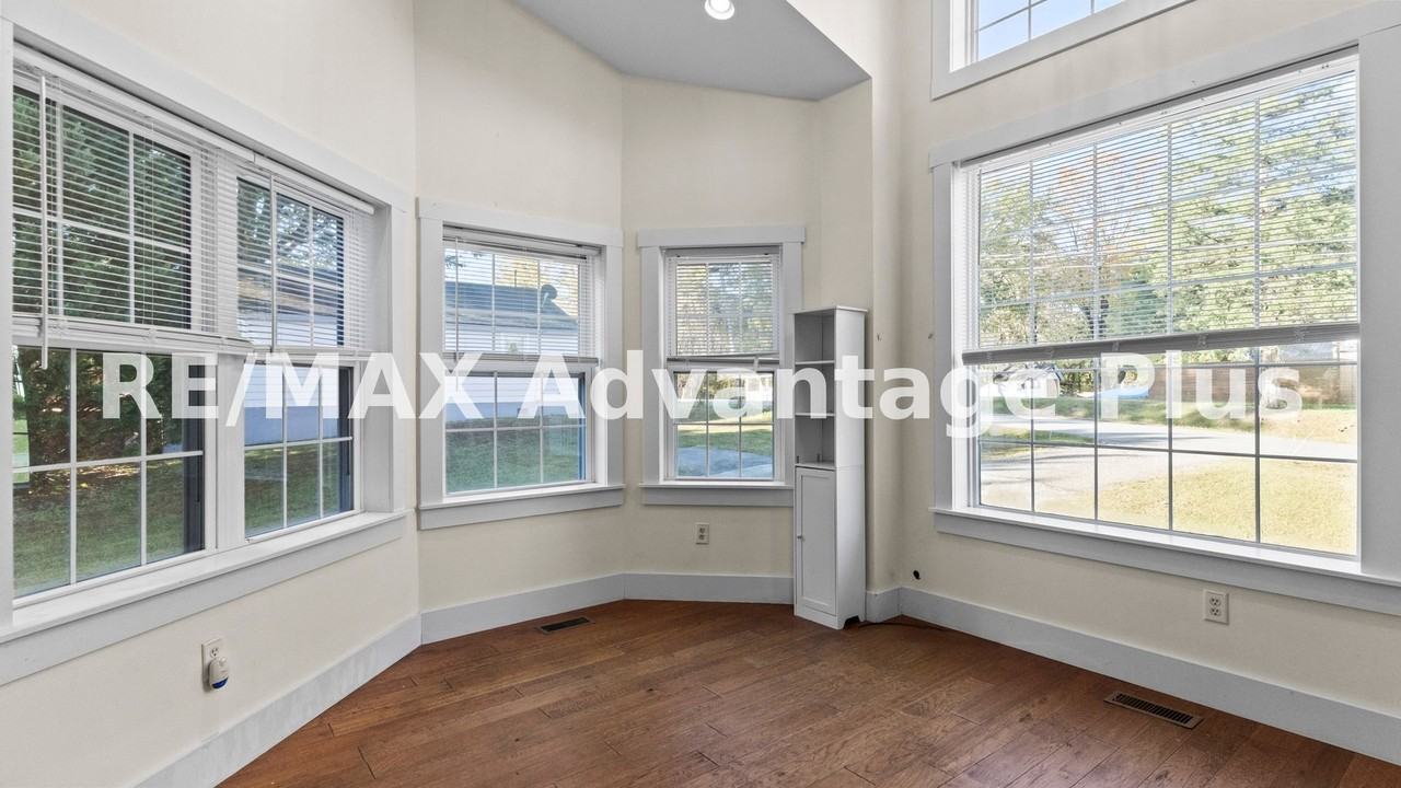 104 Germantown Rd - Photo 5 of 47