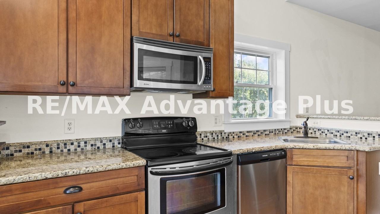 104 Germantown Rd - Photo 7 of 47
