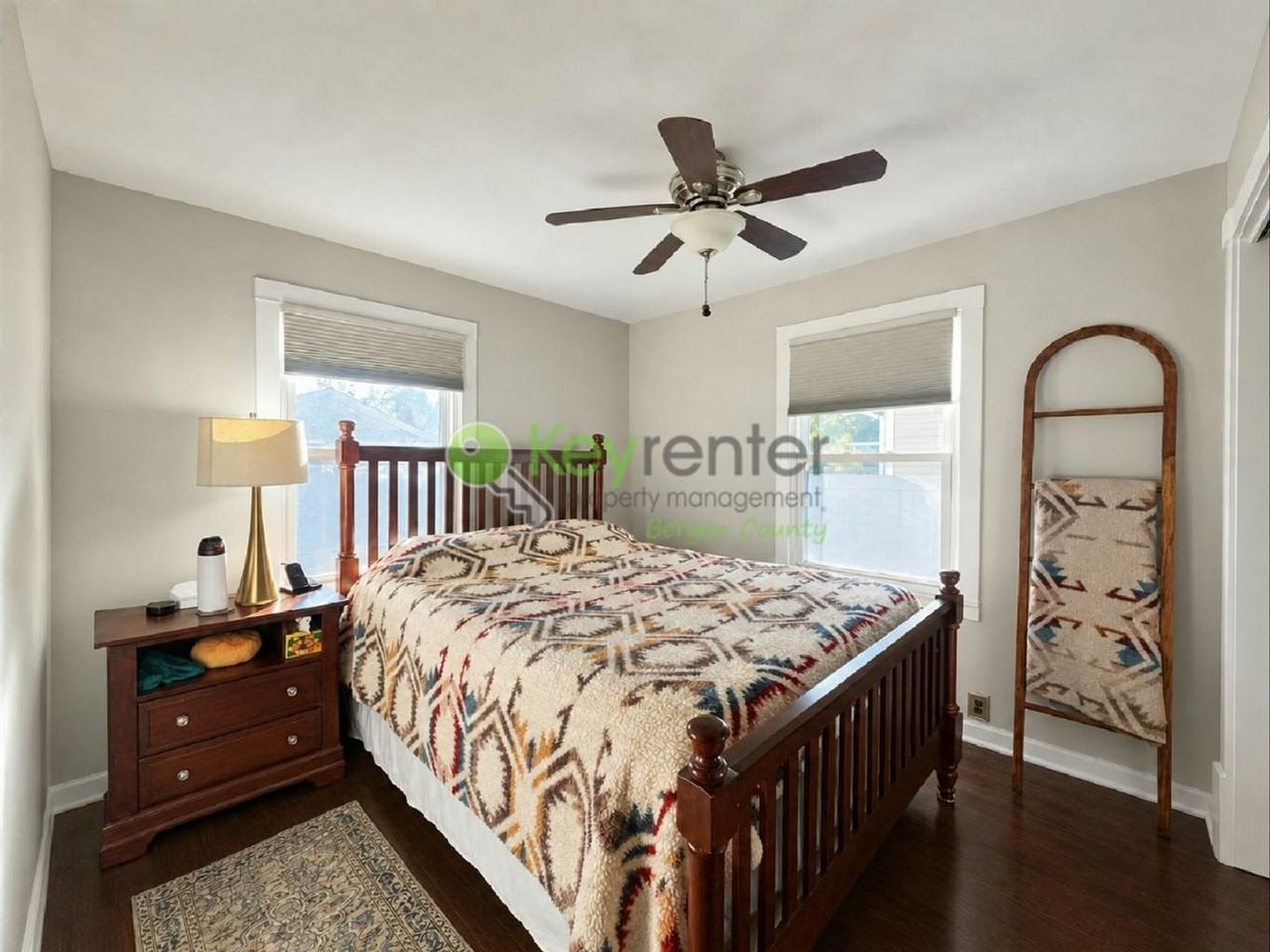 237 Romain Ave - Photo 4 of 16