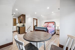 featured image of 1476 Barkley Ln