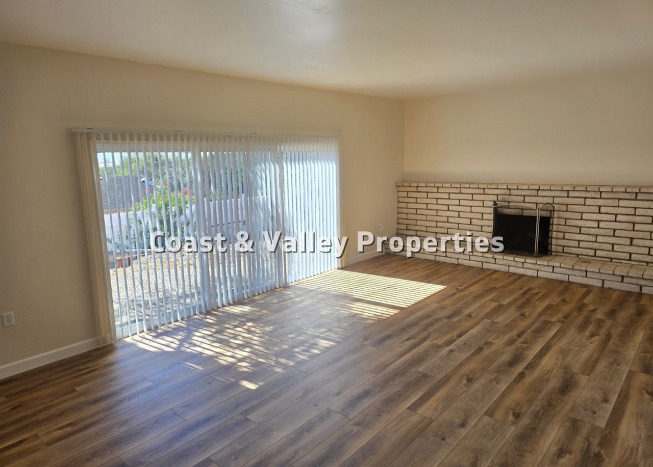 15480 Oak Hills Dr - Photo 2 of 11