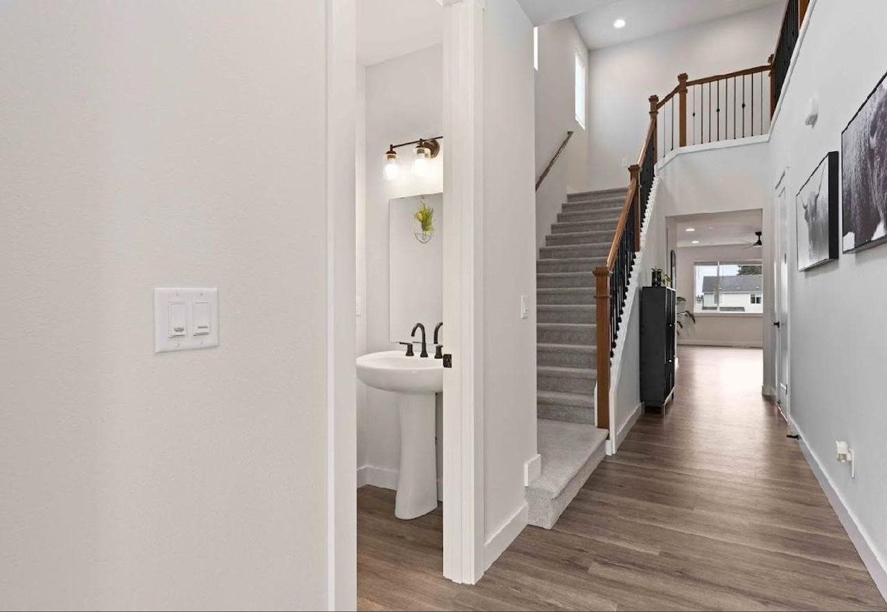 10224 Ramble Dr Nw - Photo 3 of 28